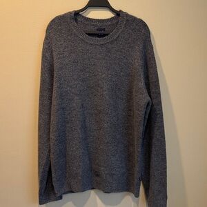 GAP Men's Gray Crewneck Sweater